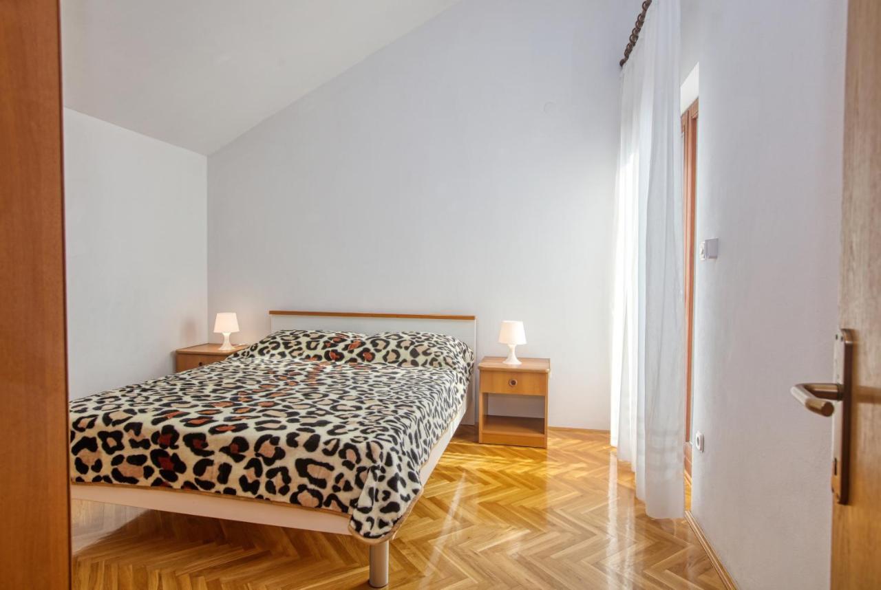 Apartments By The Sea Brodarica, Sibenik - 13615 Exterior photo